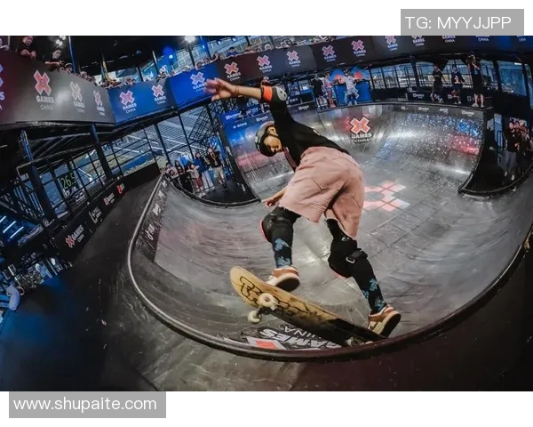 广州极限运动队在世界滑板锦标赛中以74分稳居积分榜首位