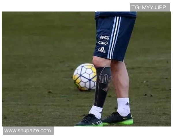 足球明星身上的迷人纹身揭秘与背后的故事分享