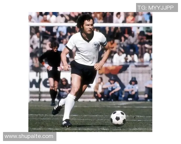 足球界的得奖传奇谁是获得最多荣誉的足球明星 足球界的得奖传奇谁是获得最多荣誉的足球明星